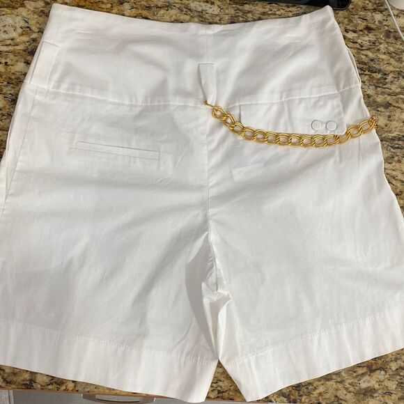 Rimit White High Rise Wide Leg Pleated Front Chain Shorts - Picture 1 of 10